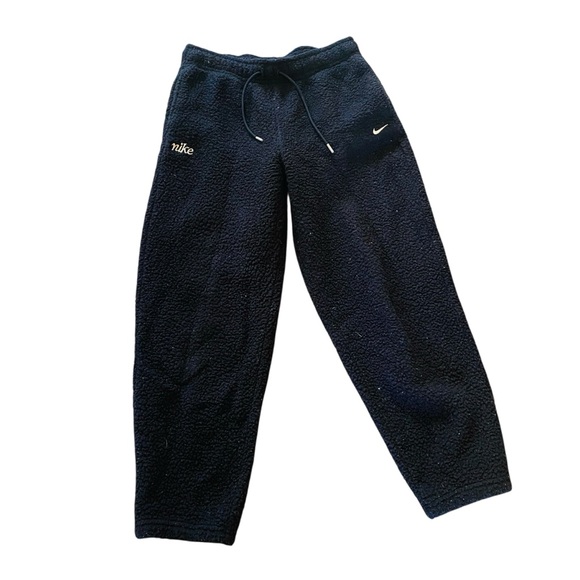 NIKE Therma Fit Black Faux Fur cozy core Sherpa Joggers - Picture 2 of 8